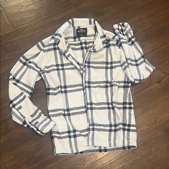 Hollister Other - Women’s XS Black and Off White Hollister Plaid Shirt